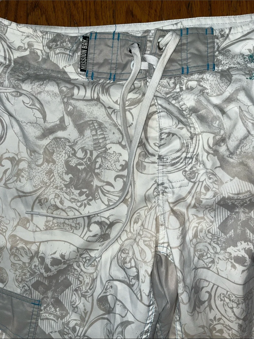 Mission Bay The Surfing Buddha Brand Men's White Graphic Swim Trunks Size 34
